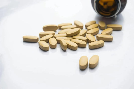 فيتامين «B 12».  ⚕️ سبع علامات تدل على نقصه وطرق العلاج
